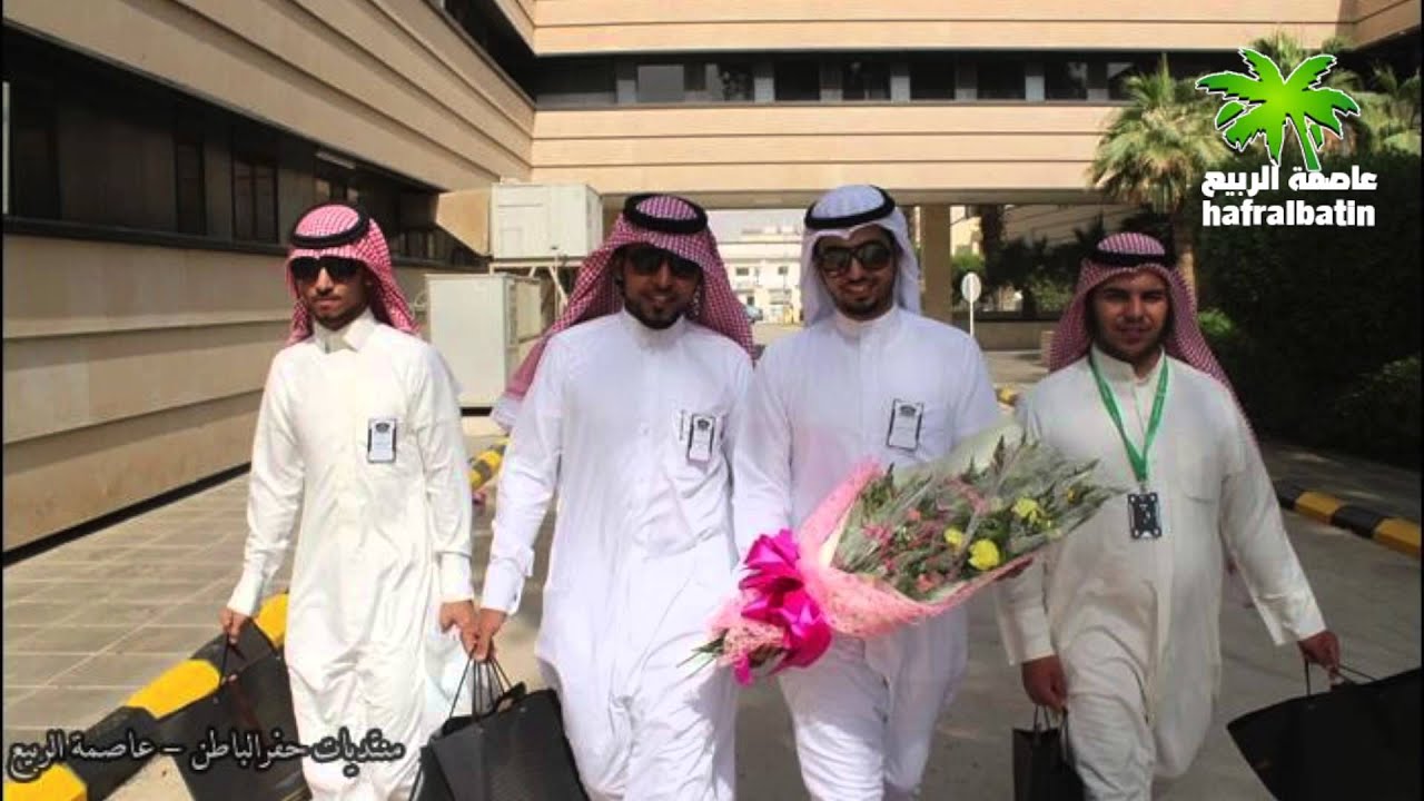 ونعم الشباب ومعايدة المرضى وتقديم الهدايا