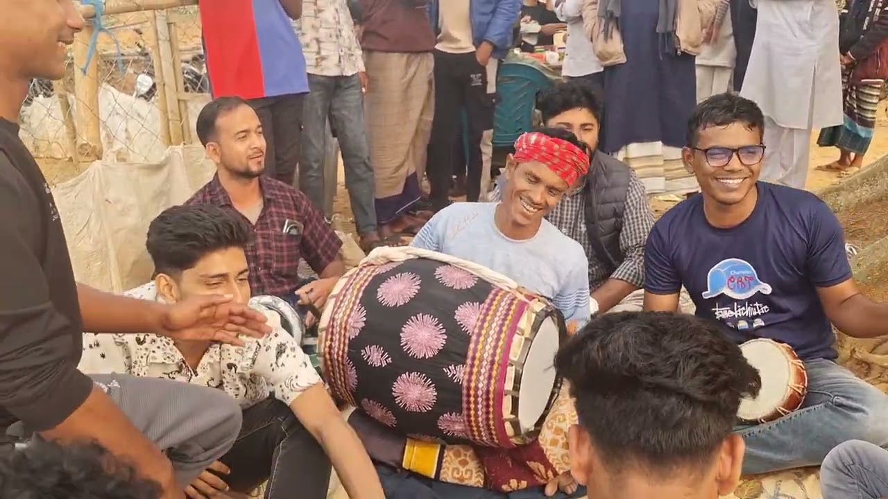 তুই আমার জীবন রে বন্ধু তুই আমার জীবন। 