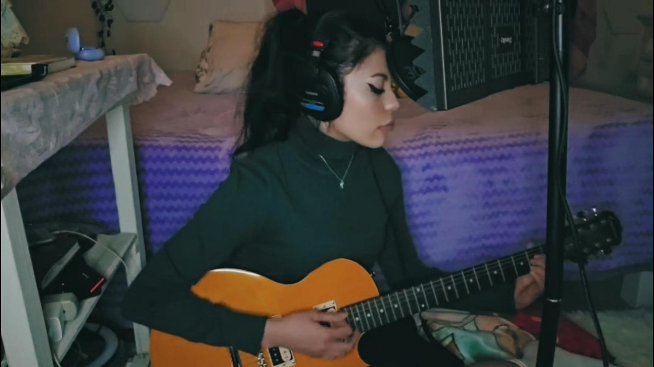 Fade Into You Cover– Mazzy Star | Madián