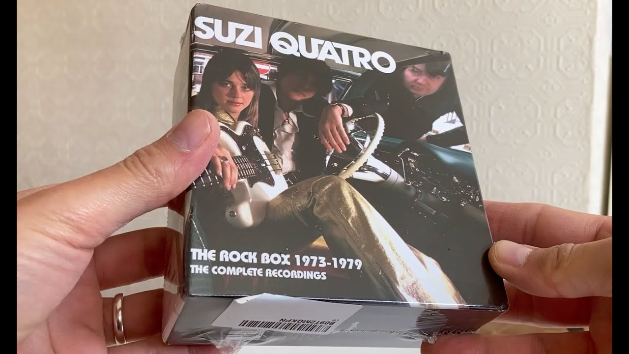 Распаковка Suzi Quatro – The Rock Box 1973–1979: The Complete Recordings (8-дисковый бокс с автог...