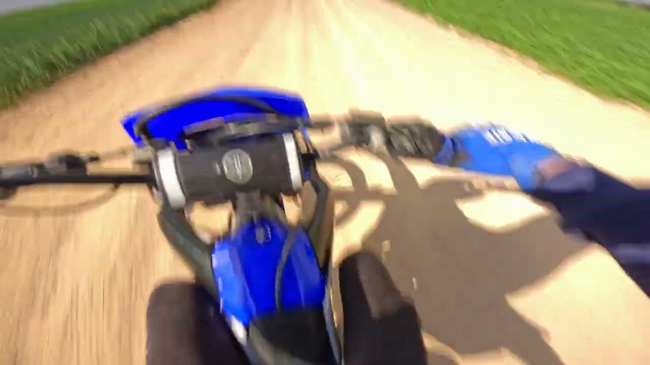 בתרונות רוחמה (4K) - WR250F