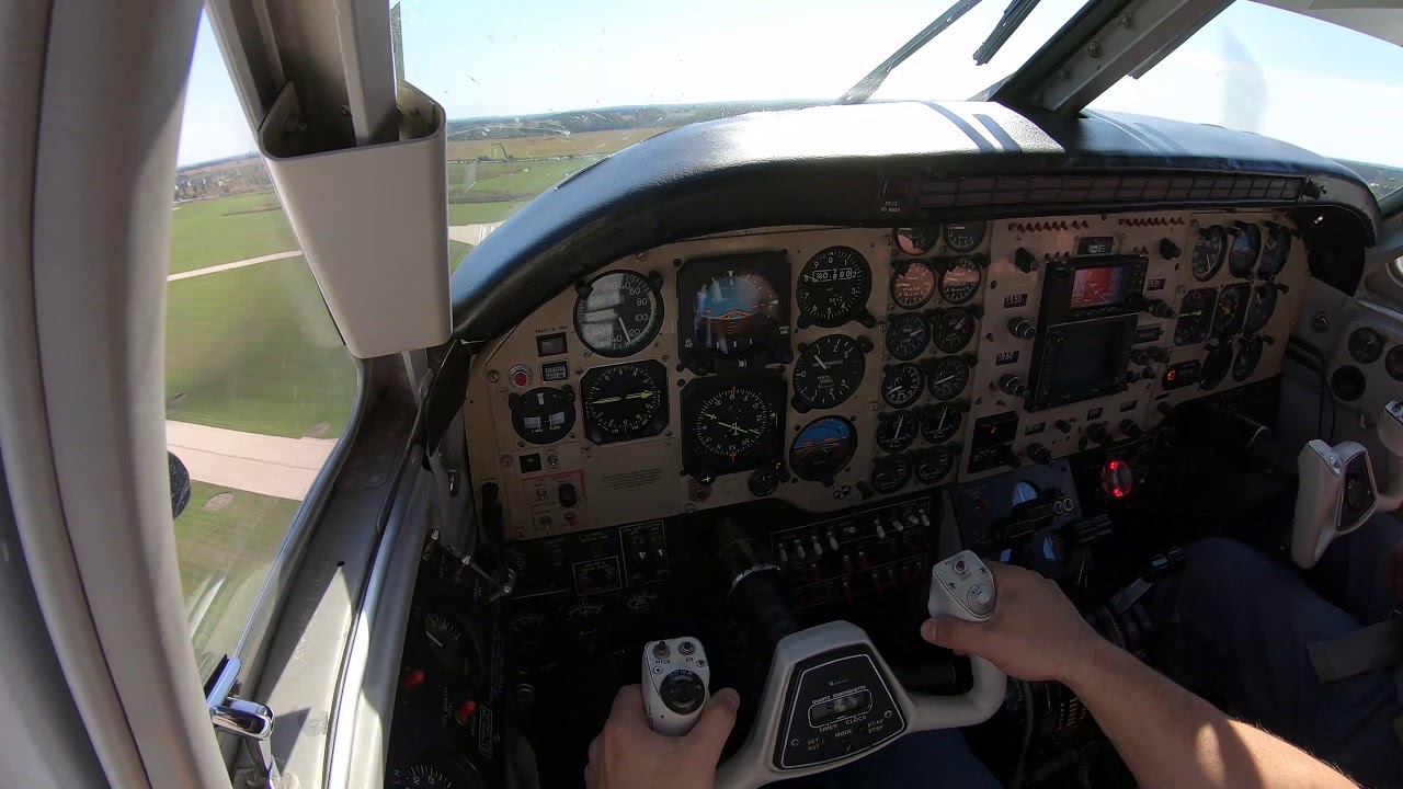 King Air C-90 KARR TakeOff RWY15