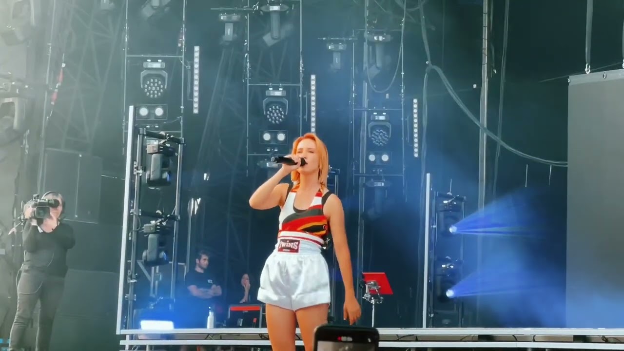 Suzanne - P&rsquo;tit gars ( Pal&eacute;o Festival 2022 )