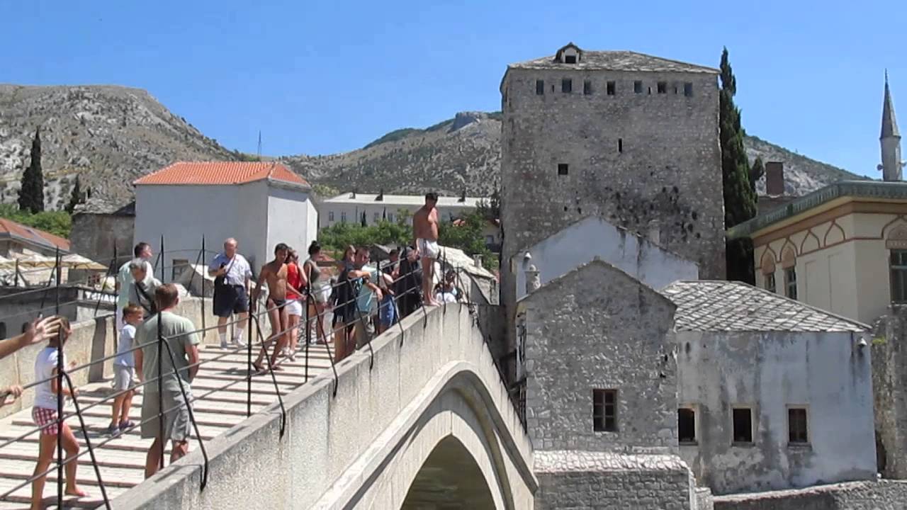 Mostar bridge jump fail