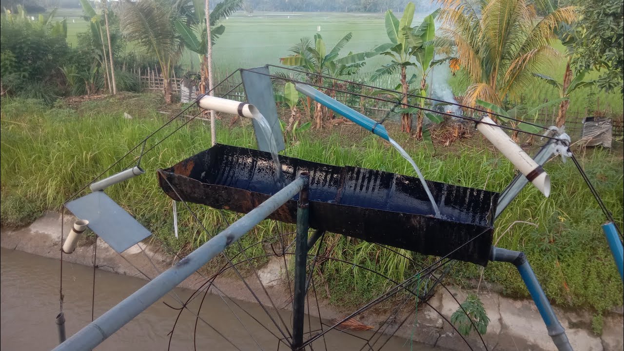 proses pemasangan kincir air sahabat petani