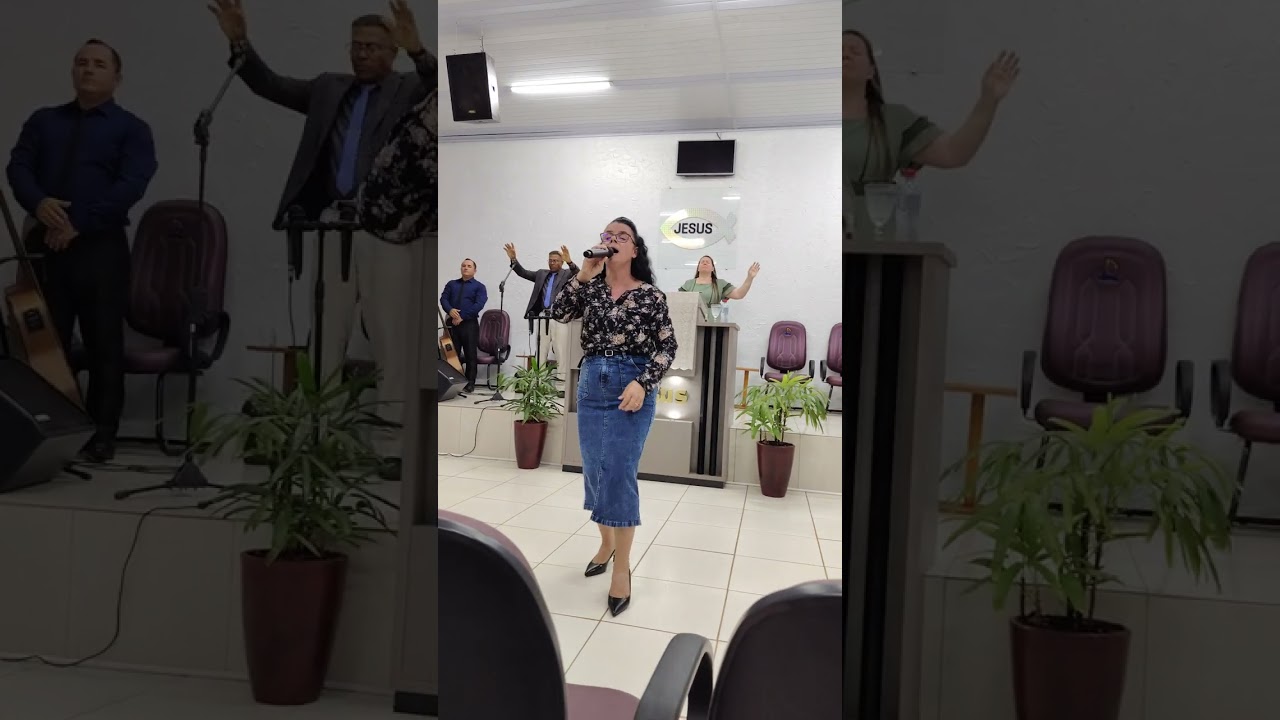 Cantora missionária Losangela Rodrigues ( clamo Jesus) 