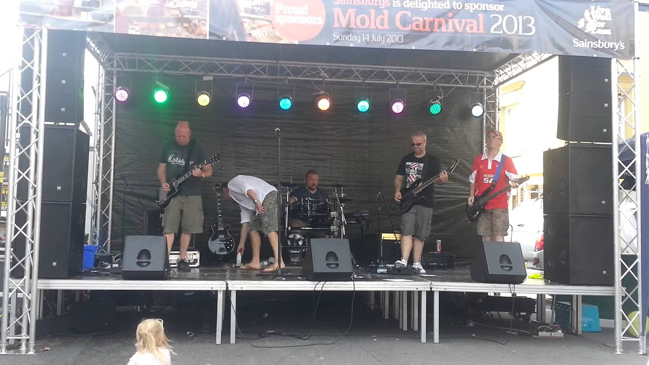 The TTB live @ Mold Carnival 2013 - Use Somebody
