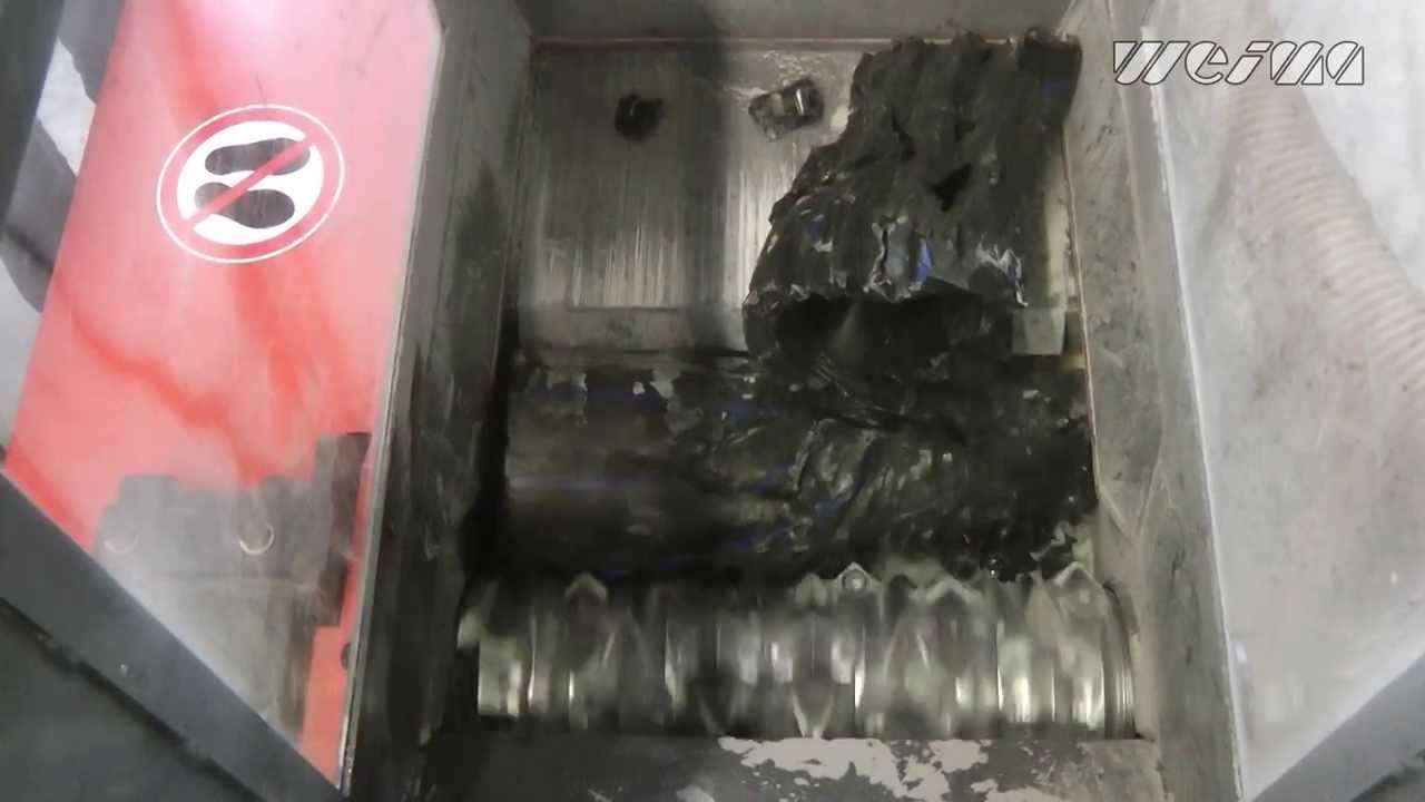 WEIMA shredding machine WLK 4 shreds HDPE lumps