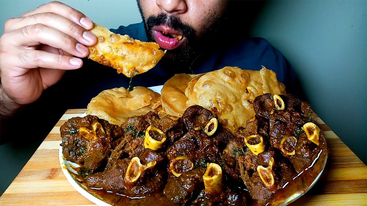 YUMMY 🤩🤩Mutton Curry and Luchi/Puri Eating show ||#HungryPiran​