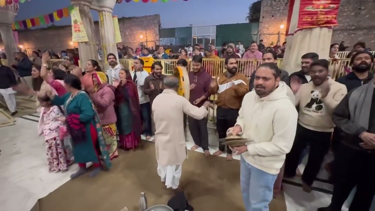 Radhe Govinda Bhajo Radhe Govinda राधे गोविंदा भजो राधे गोविंदा.26 January #shreegovinddhaam #viral 