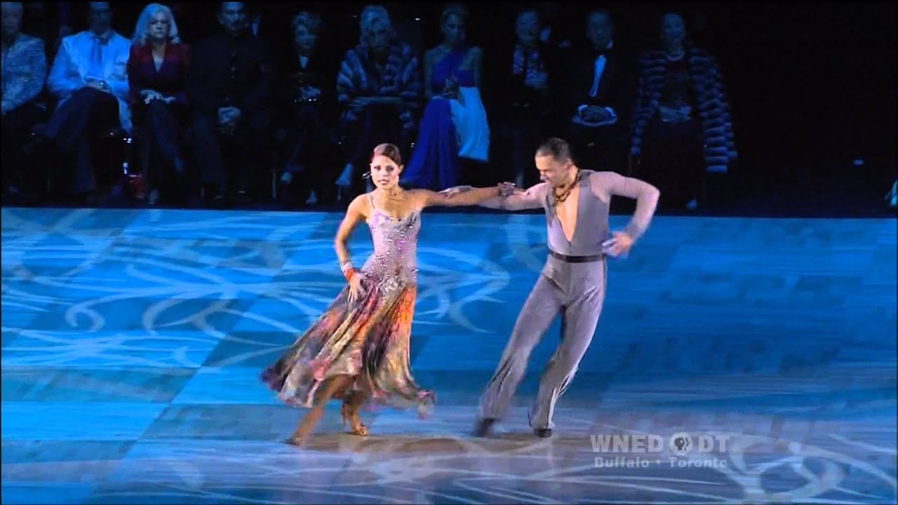 Pavlo Barsuk and Anna Trebunskaya (2009 IL Show Dance)