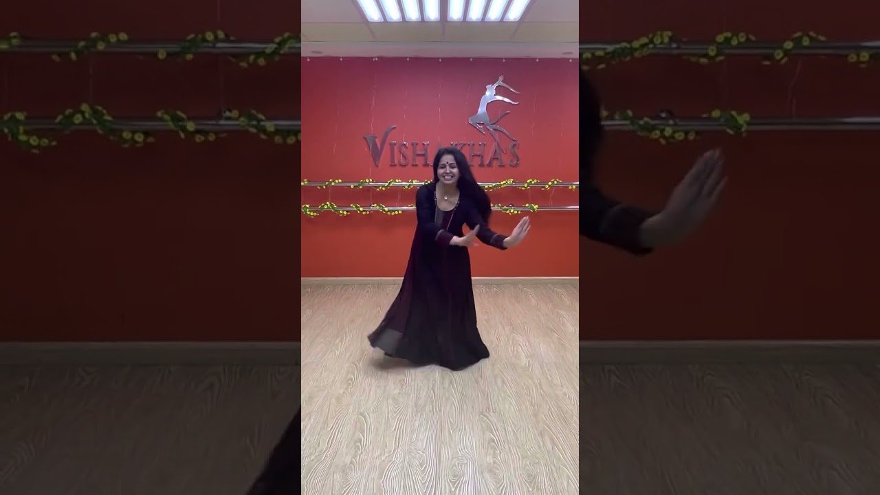 Wedding dance mashup choreography | Nachde ne | Laal ghagra #vishakhasdance #simpledancesteps