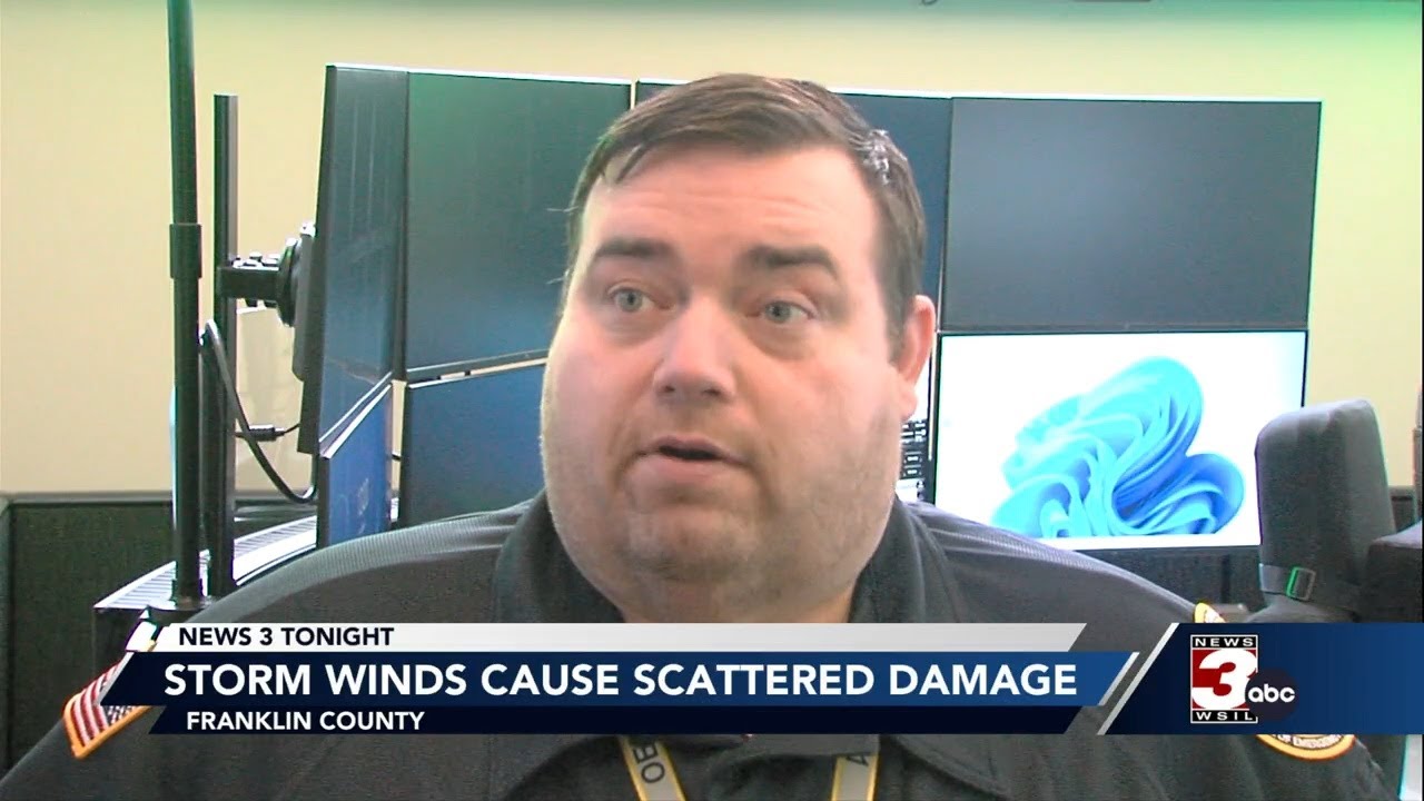 Сильный штормовой ветер причинил локальный ущерб по всему району, в Зиглере обрушились здания.