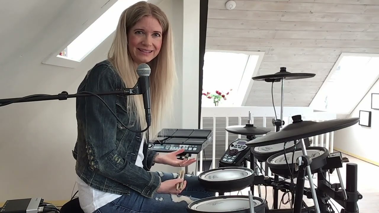 Drum lesson: Hand & foot combinations in triplets
