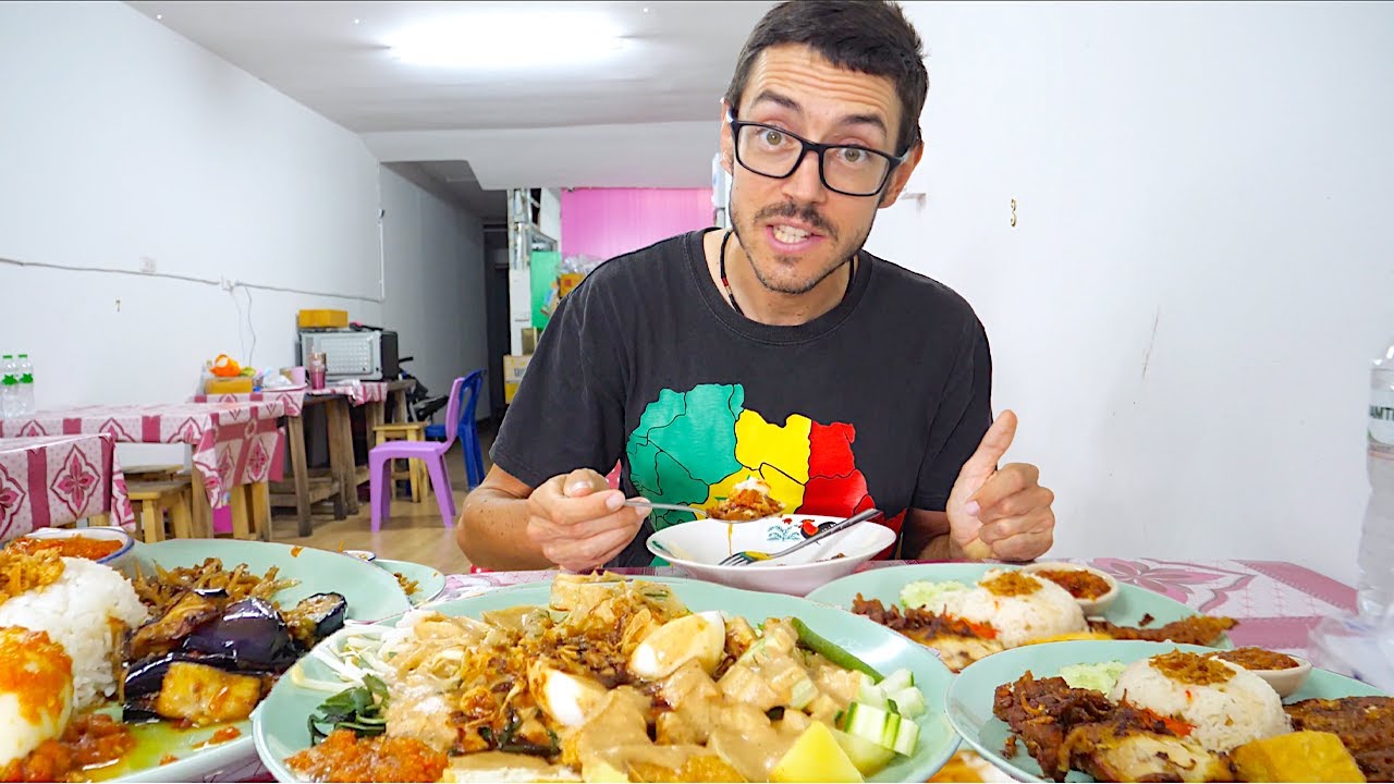 Indonesian Food in Chiang Mai - FEAST of Traditional Java Food at Home Restaurant - Sanjan Cafe