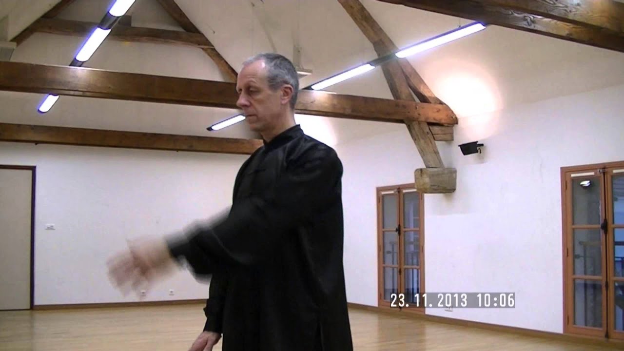 Tai Chi éducatif Mains comme les nuages
