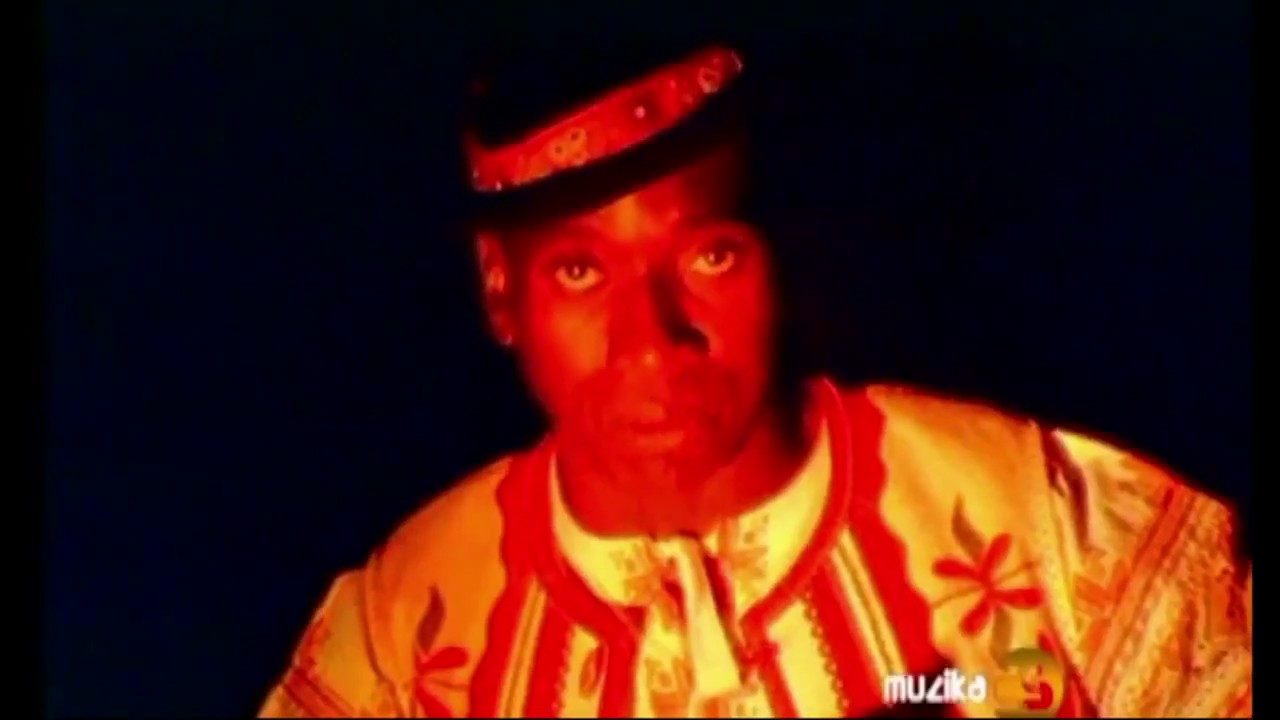 Ibrahim Maiga   Čierna bača / Black Shepherd