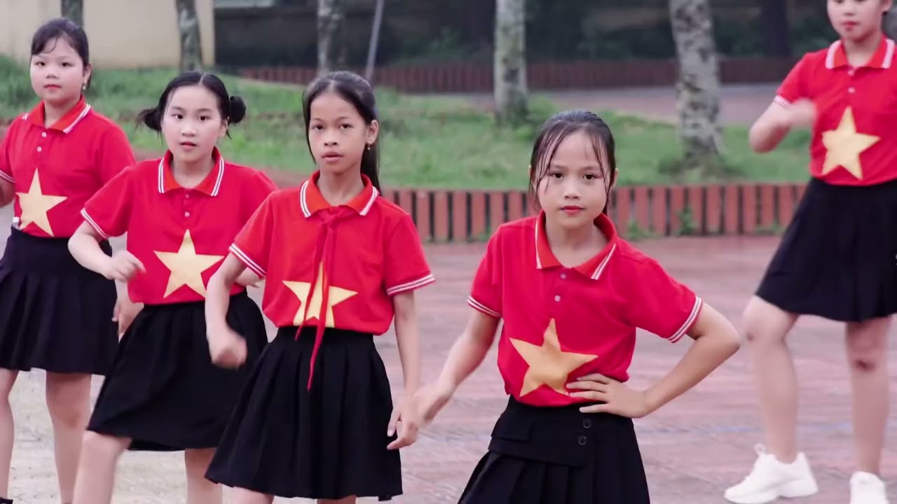Nhảy plashmod đường đến khung thành Liên đội tiểu học Nghĩa An -Ninh Giang-Hải dương