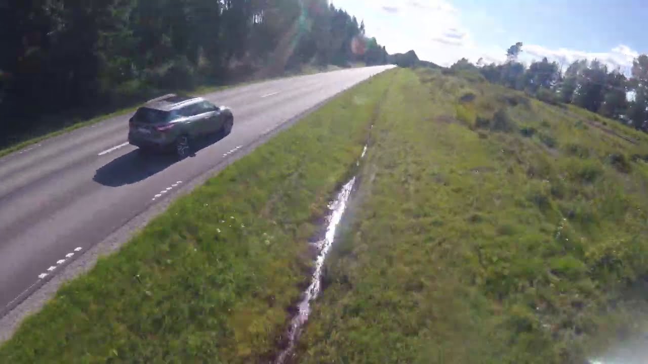 Flying a fpv drone from a moving car