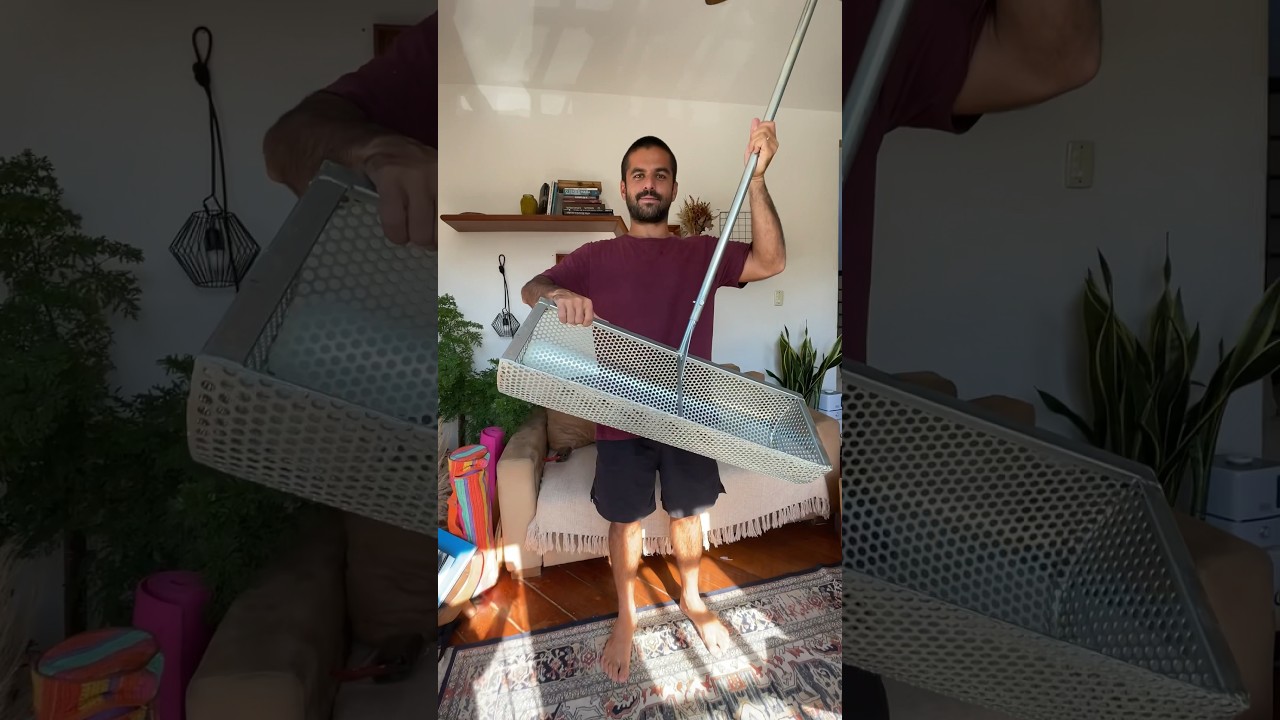 Comprei uma ecopeneira do Diego Saldanha pra limpar a areia da praia! S&oacute; assim pra tirar o microlixo