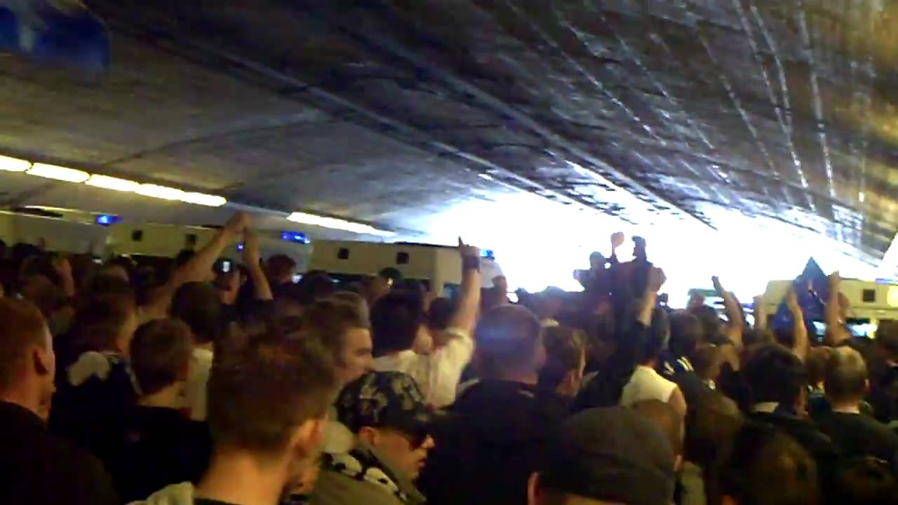 Werder Bremen-HSV Bundesliga 10.05.09 Tunnel