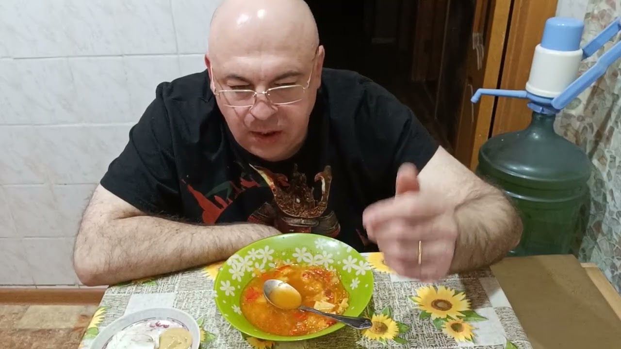 Мукбанг. Борщ с кислой капустой и сало с горчицей. Донская русалка.