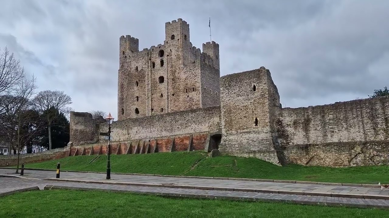 The Norman Architecture Of Rochester