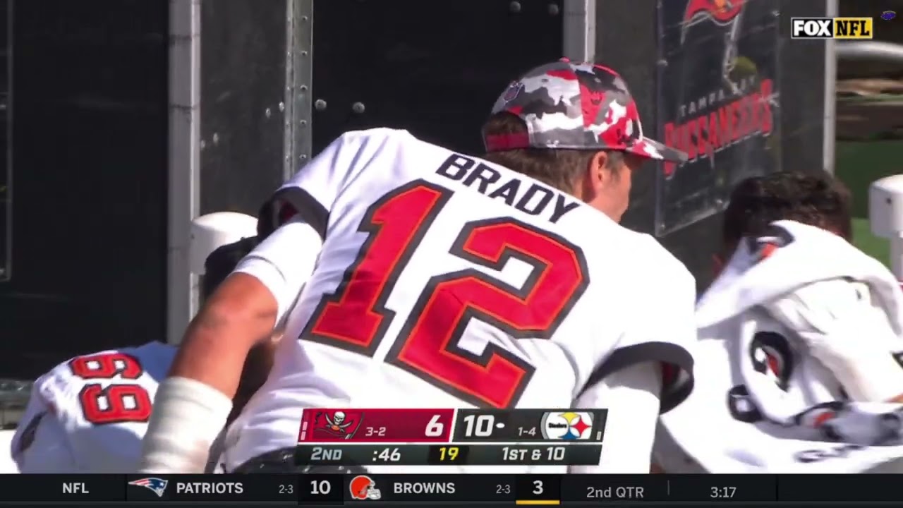 Tom Brady gets HEATED at his offensive line
