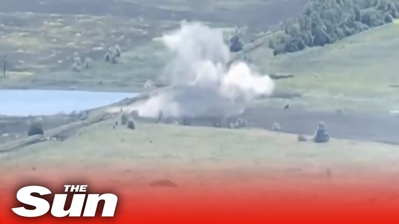 Ukrainian marines blow up Russian tank and infantry on the battlefield