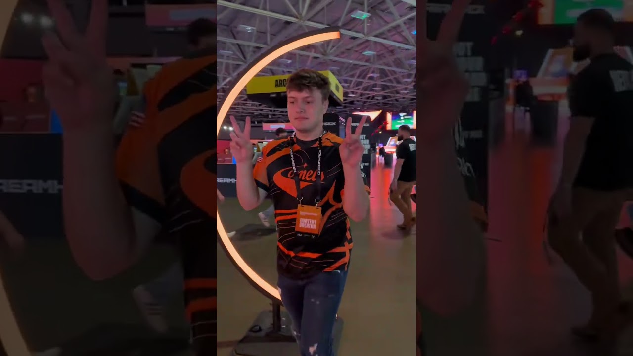 biggest twitch stream fail @ DreamHack Dallas 🥲