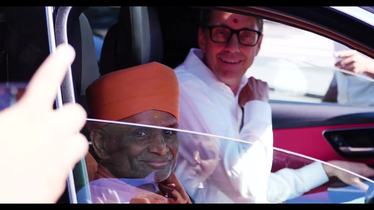 Guruhari's  Arrival Berlin 2025