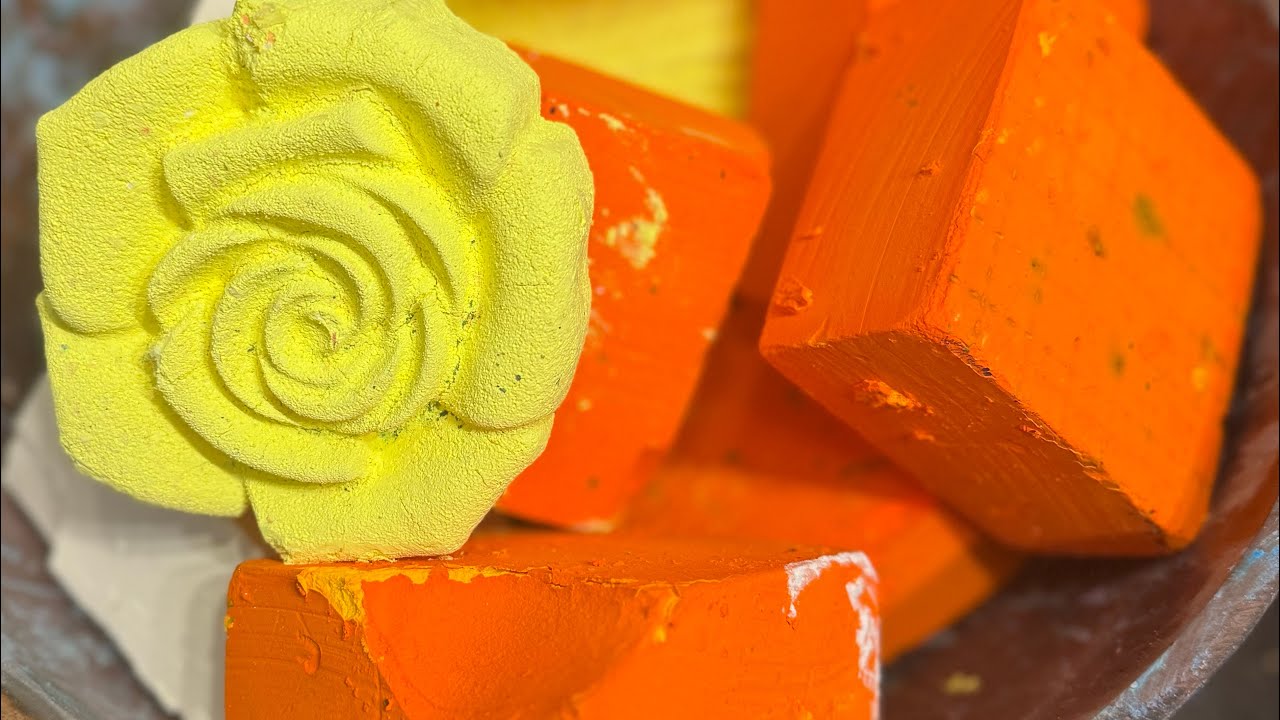 Day 5 Yellow on yellow on yellow #18DaysOfLoveASMR with @snap_crunch_dust 💛