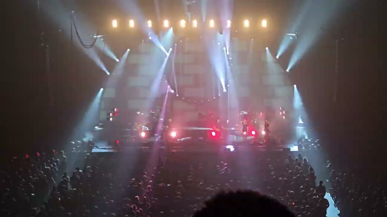 brit Floyd 22-10-2024 Afas Live. Run like Hell
