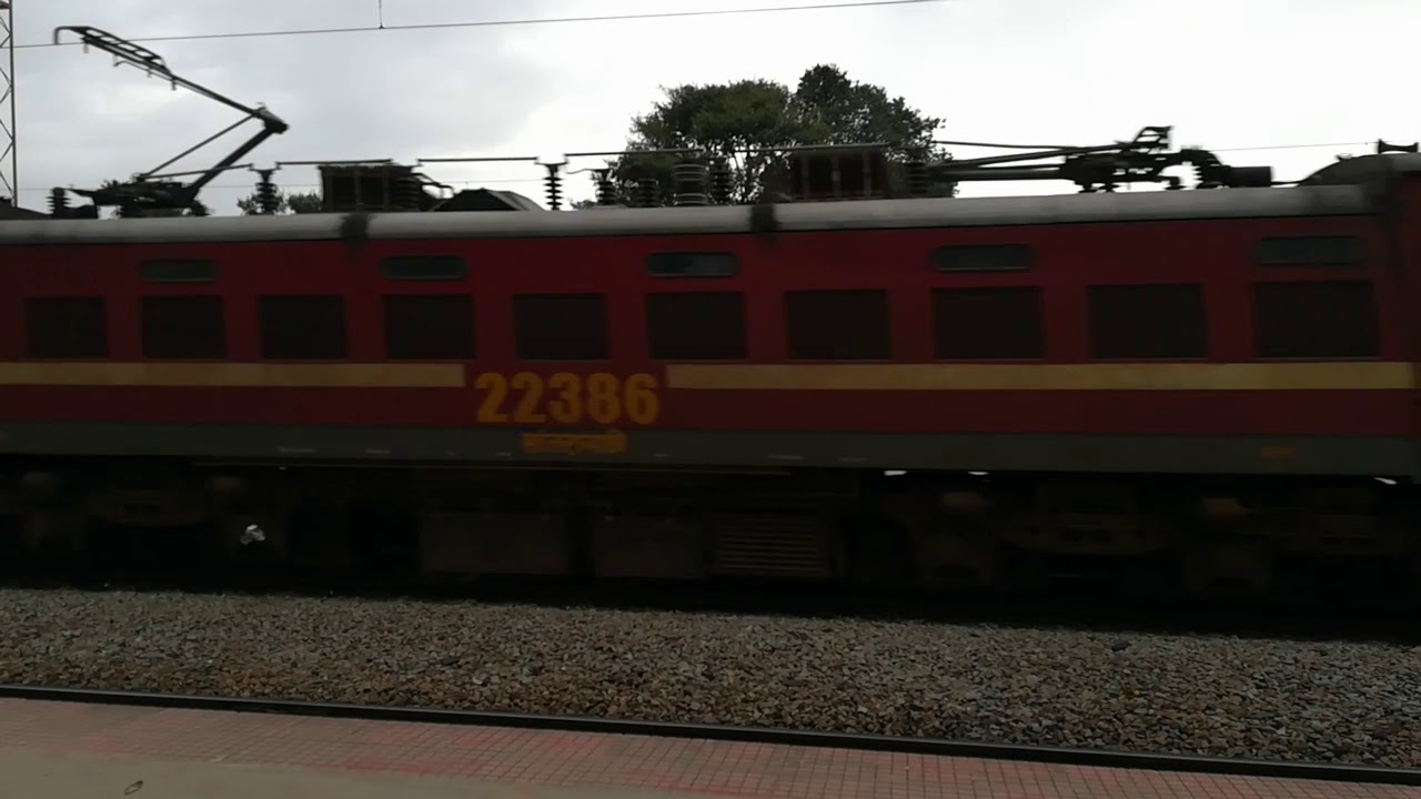 22887 Howrah Yesvantpur Humsafar Express