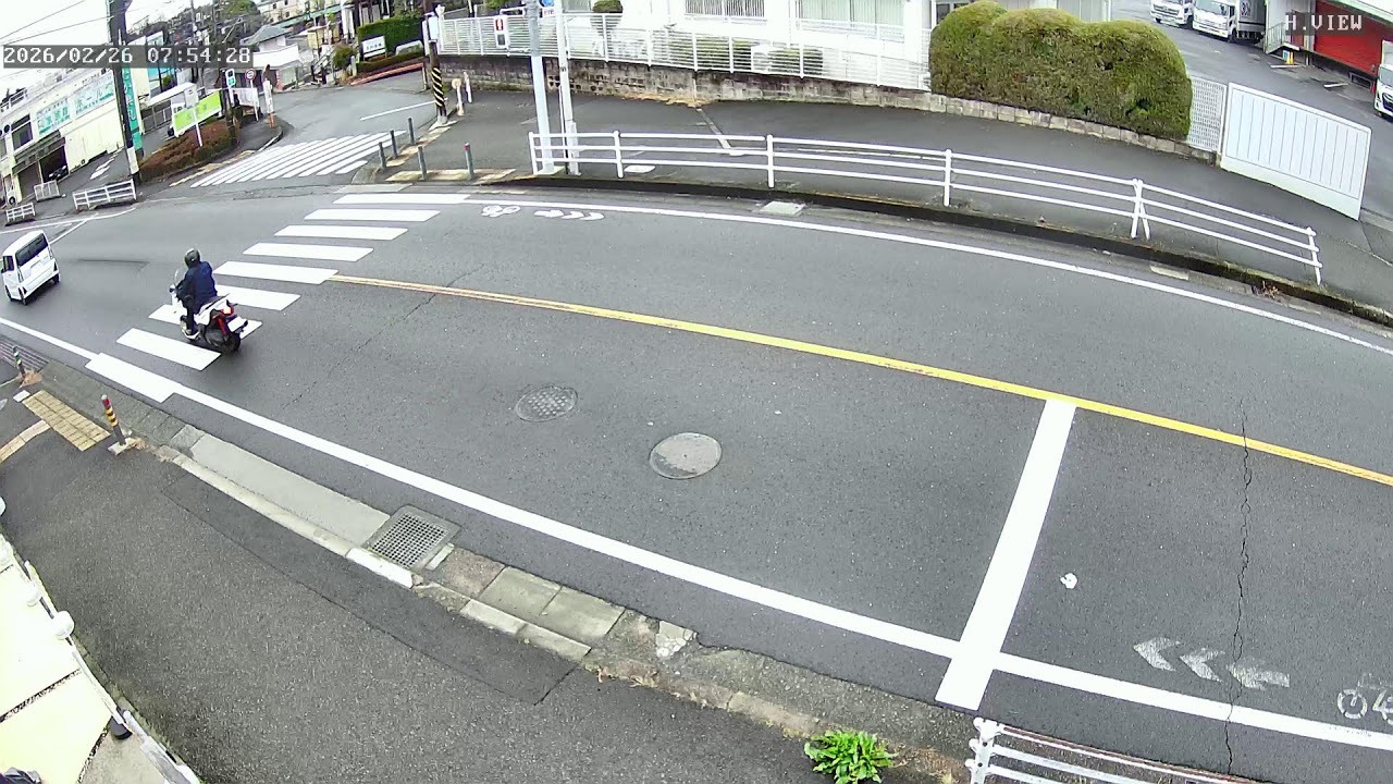 ライブ配信  厚木街道　泉の森交差点　4Kリアルタイムライブ配信　【12時間ごとに、アーカーブ制作のため、5分～30分程度のスタンバイ時間がございます。】