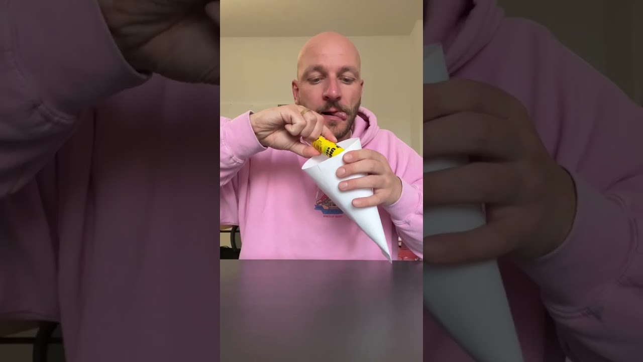 So erschreckt man seinen Arbeitskollegen DIY💥🤣 #prank #streich #erschrecken