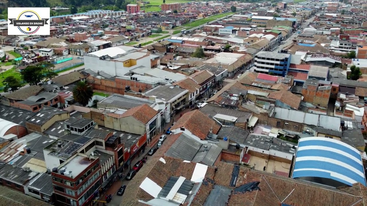 VOLANDO EN DRONE 4K - FACATATIVA