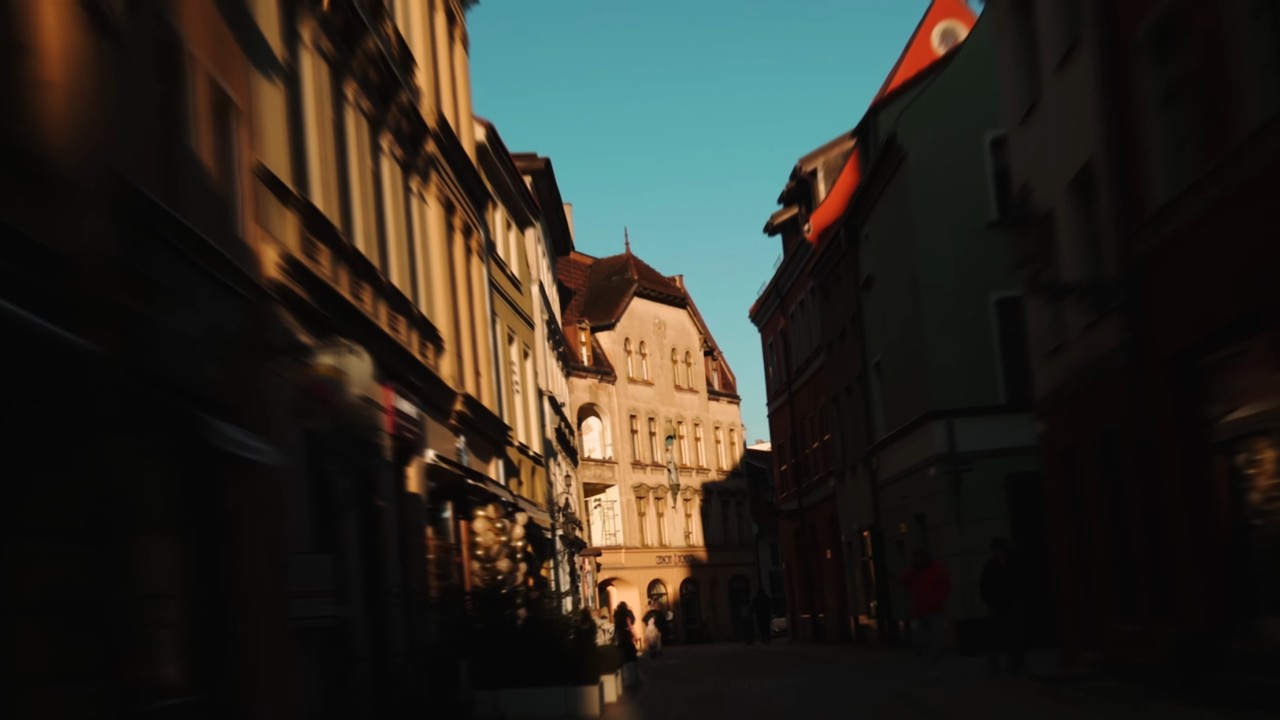 Toruń Cinematic Travel Video // B-Roll // Canon EOS R8 + DJI Ronin SC