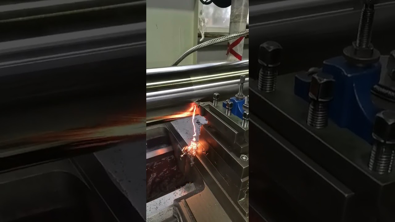 Hart - Drehen / Walze  200 x 1200 / Letzter Schnitt/ Spantiefe 0,025 mm