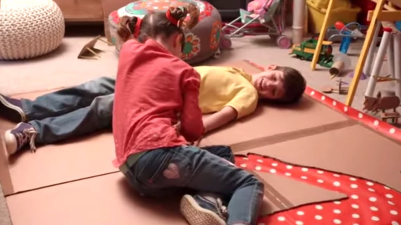 Tosia i Tymek po polsku | Kartonowe Figury | bajki dla dzieci po polsku | Topsy and Tim Polish