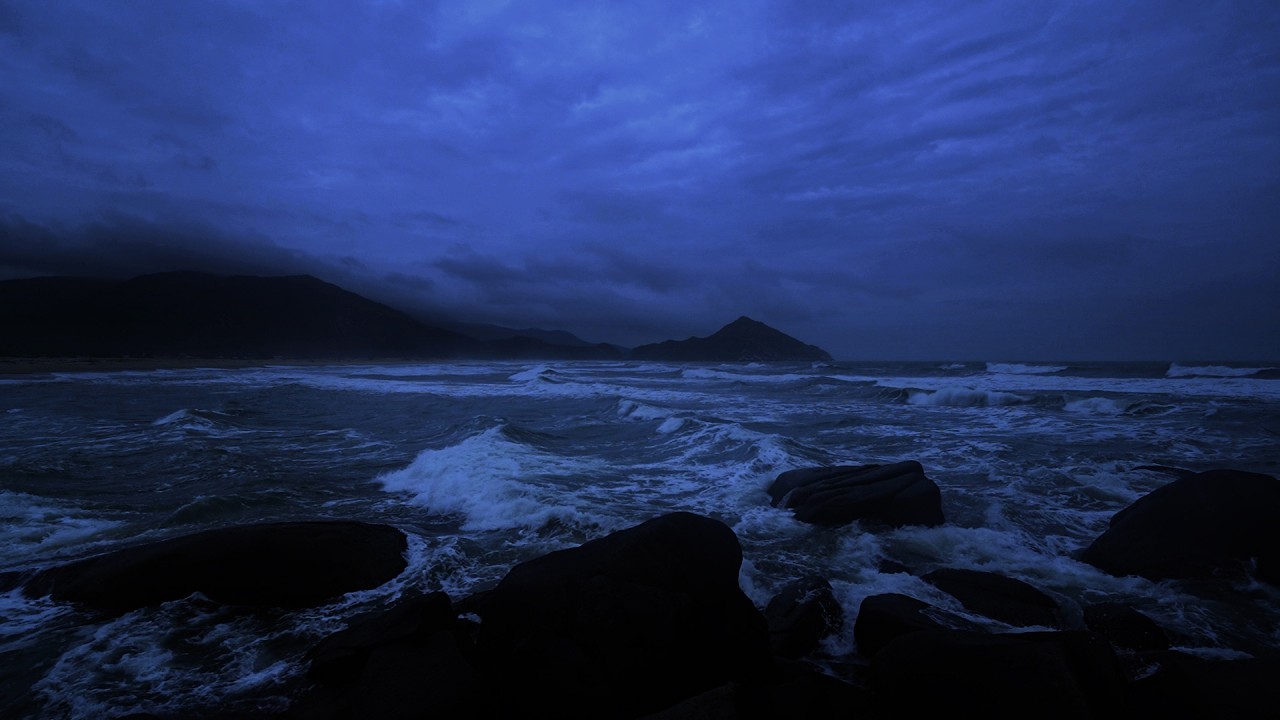 Sleep Deep All Night – Dark Ocean Waves Crashing Through Midnight Silence