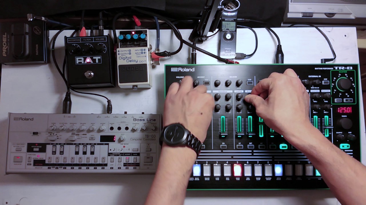 Roland TR8 TB03: Techno Roulette No.2 (KUSH)