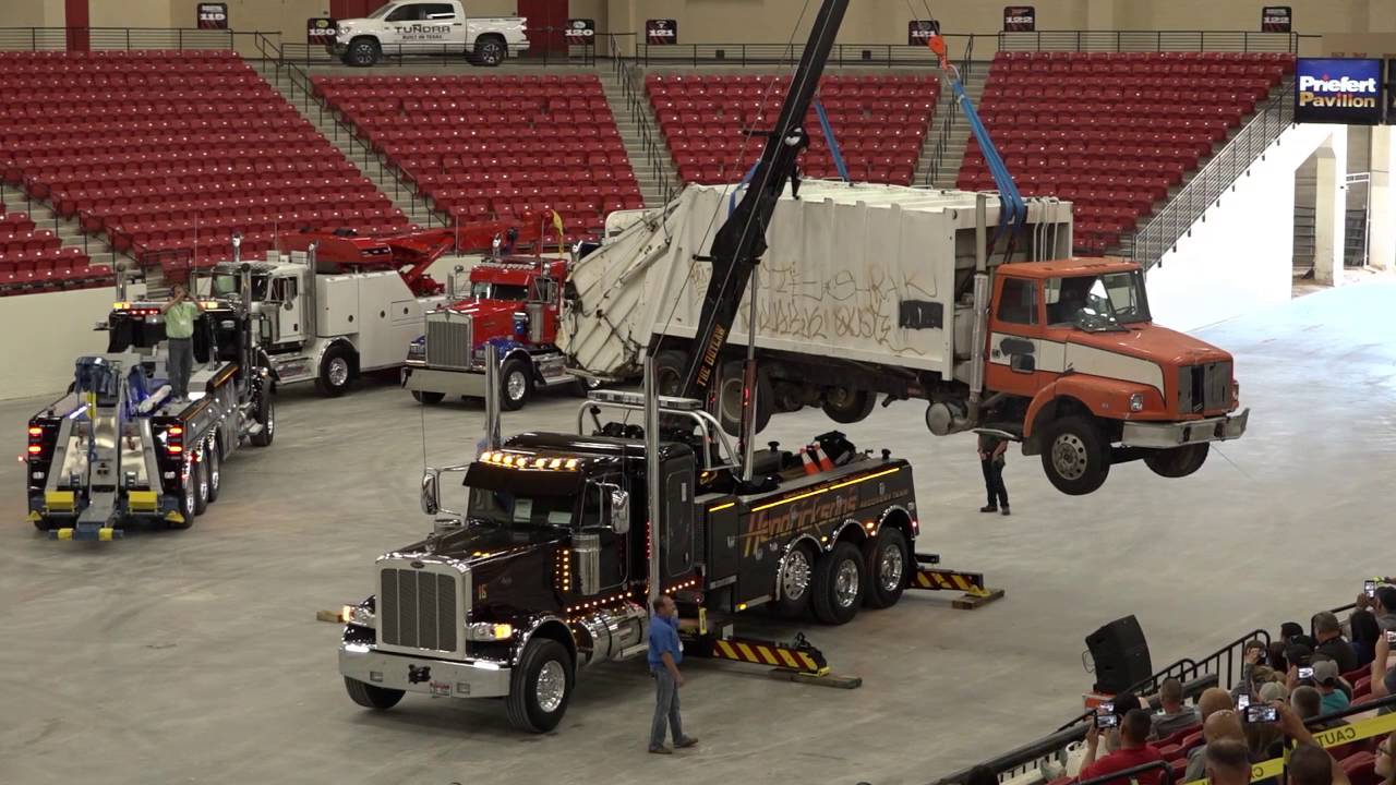 Las Vegas Live Recovery Demo by Miller Industries