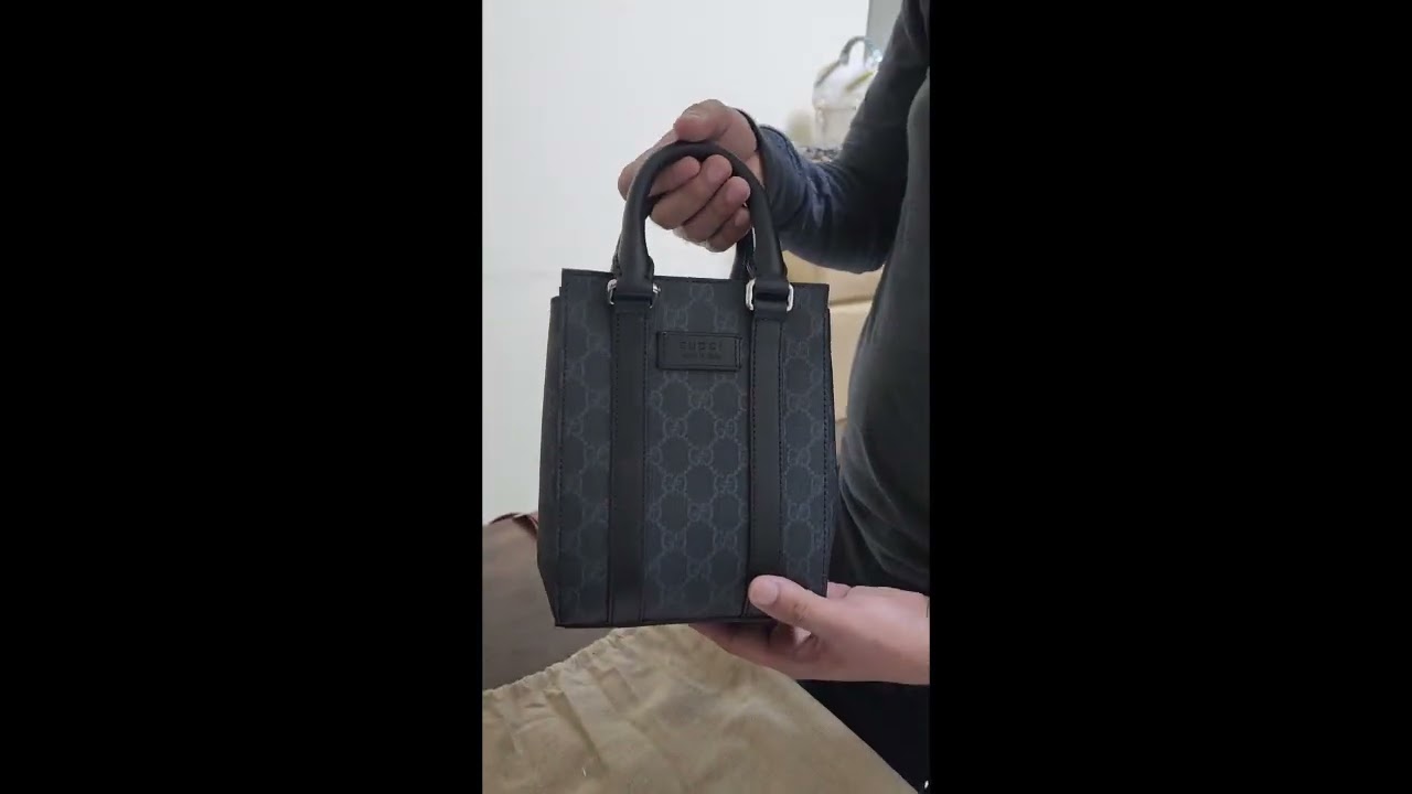 Unboxing Gucci GG Supreme mini tote bag