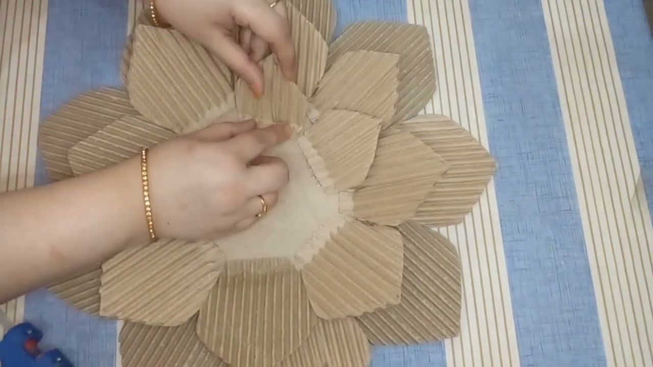 how to make a flower out  of cardboard 