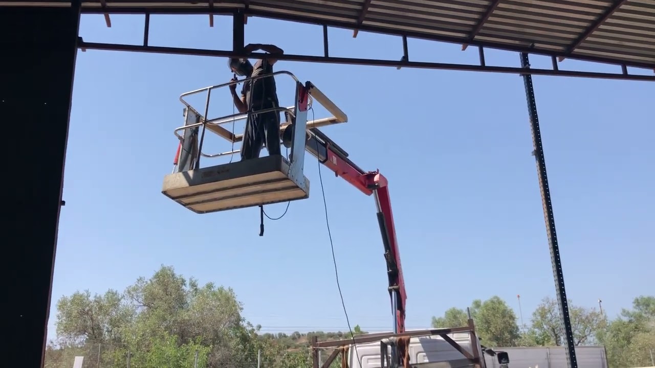Εργασίες με Καλαθοφόρο Γερανό Ανύψωσης