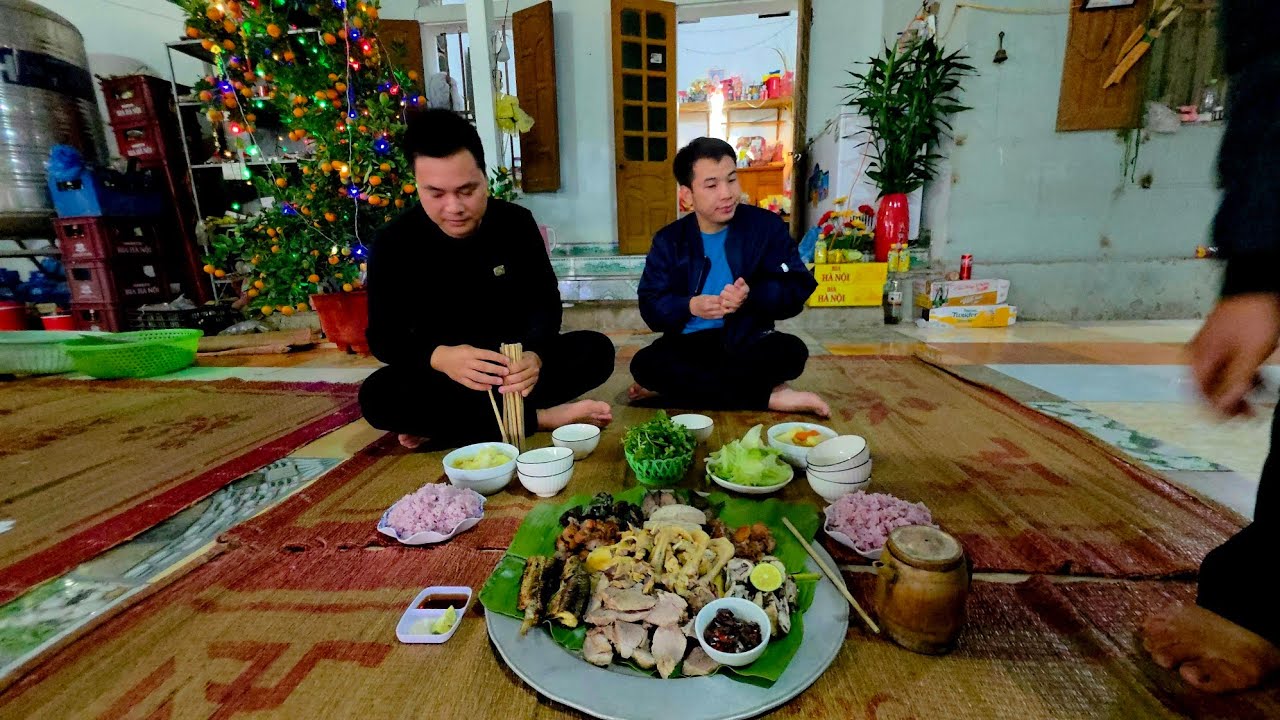 Mùng 3 Tết Kim Bôi Hòa Bình anh Bon khán giả đón về nhà mở Đại Tiệc. Nguyễn Tất Thắng