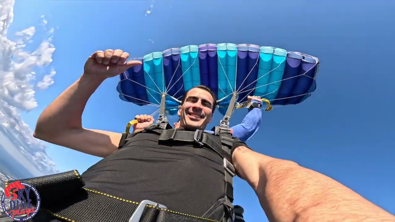 Salto skydive en playa del carmen