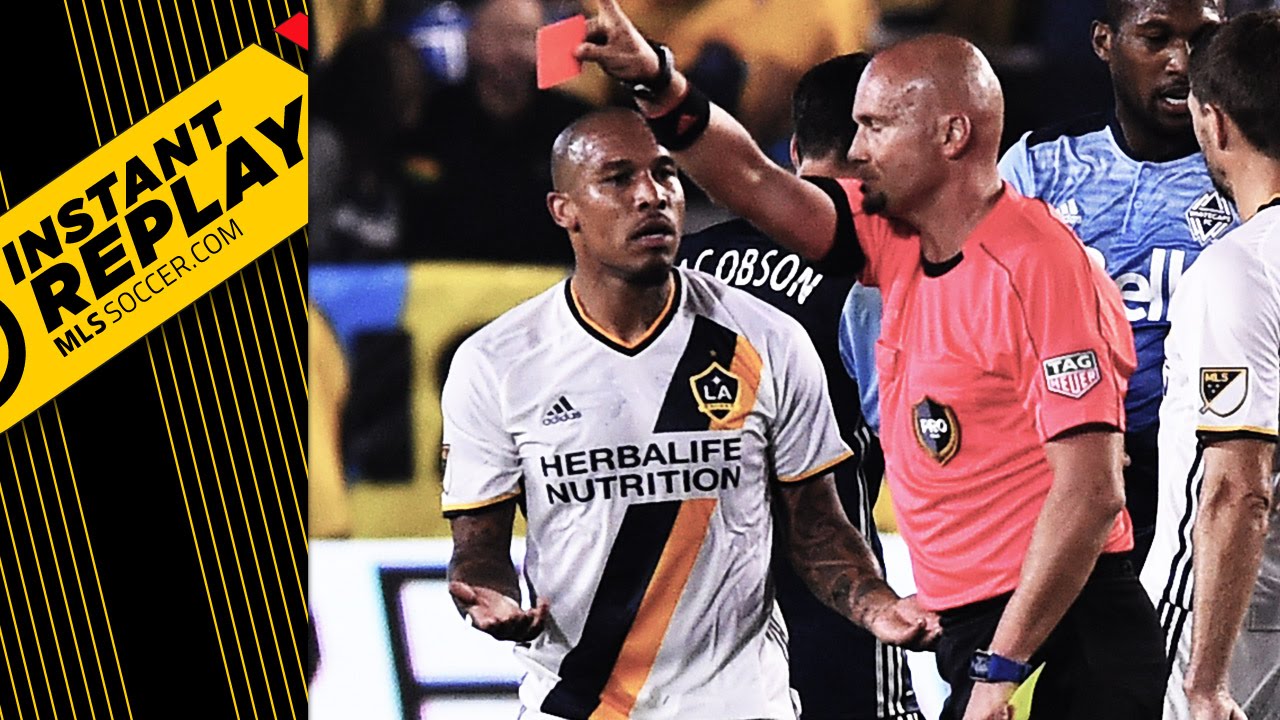 Don't Overract to De Jong's Red Card -- INSTANT REPLAY Week 17