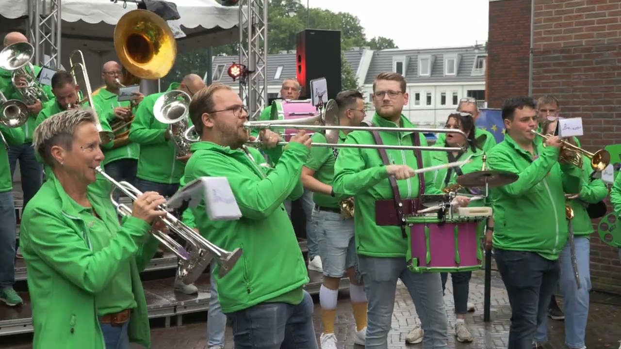 De Hofbloazers  Goor  Dweilorkestendag Groenlo Kerkhofsteeg 29  mei 2025 Gld NL